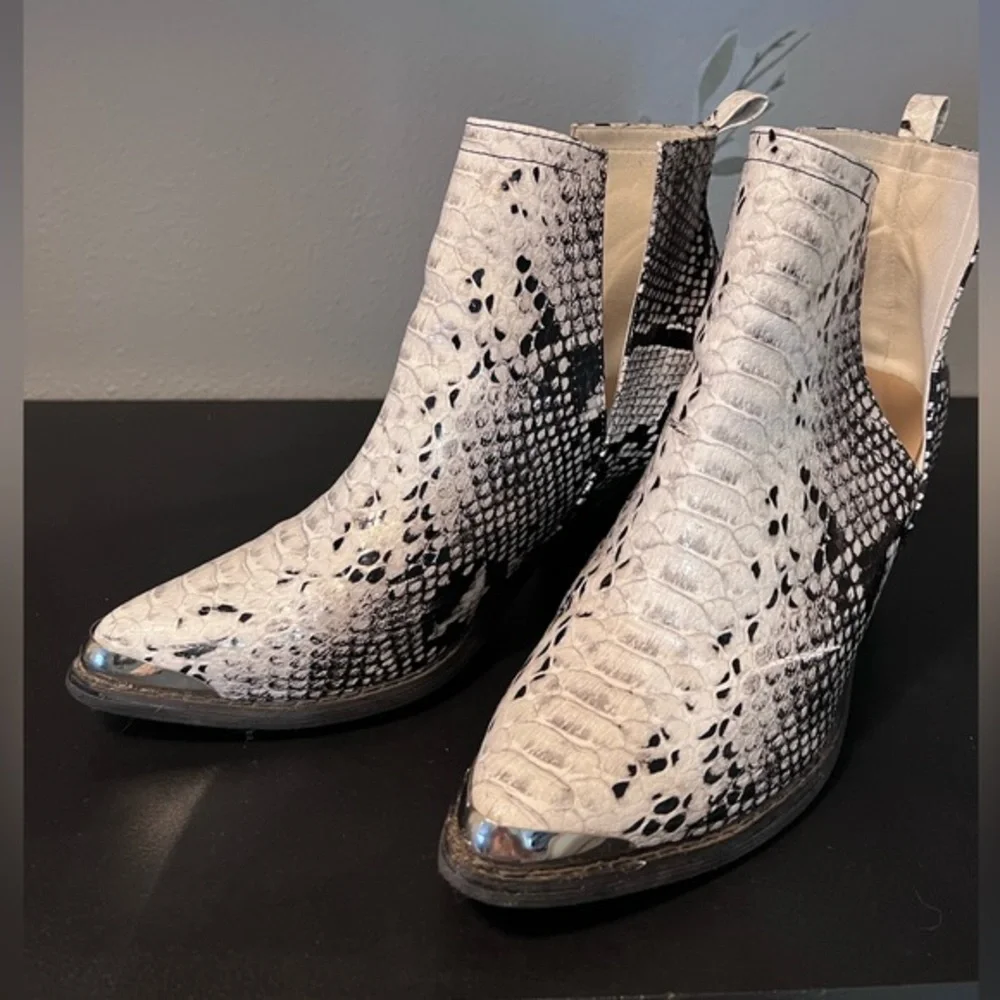 Women’s Faux Snake Skin Booties